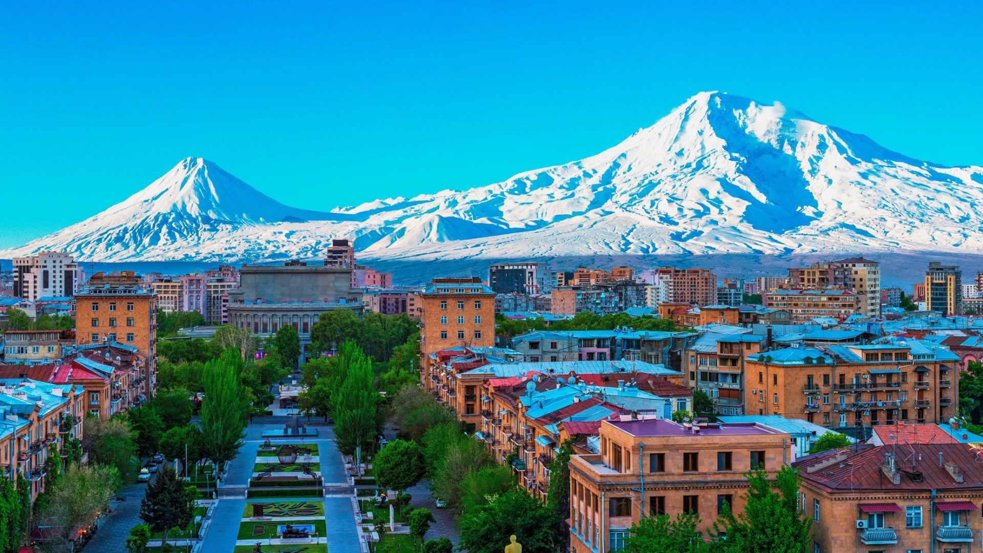 Ереван вошел в топ-3 зарубежных направлений для командировок россиян —  Armenia Today